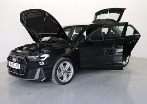 Audi A1 1.0 A1 Sportback 30 TFSI S Line Semi-Auto 5dr 11