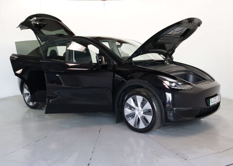 Tesla Model Y Model Y Long Range AWD 4WD 5dr 37