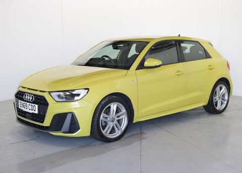 Audi A1 1.0 A1 Sportback 30 TFSI S Line Semi-Auto 5dr 3