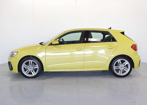 Audi A1 1.0 A1 Sportback 30 TFSI S Line Semi-Auto 5dr 4