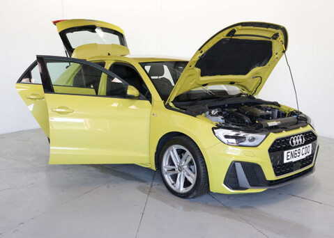 Audi A1 1.0 A1 Sportback 30 TFSI S Line Semi-Auto 5dr 33