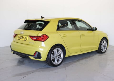 Audi A1 1.0 A1 Sportback 30 TFSI S Line Semi-Auto 5dr 7