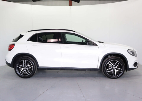 Mercedes-Benz GLA 1.6 GLA 180 Urban Edition Auto 5dr 8