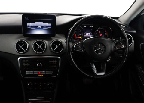 Mercedes-Benz GLA 1.6 GLA 180 Urban Edition Auto 5dr 15