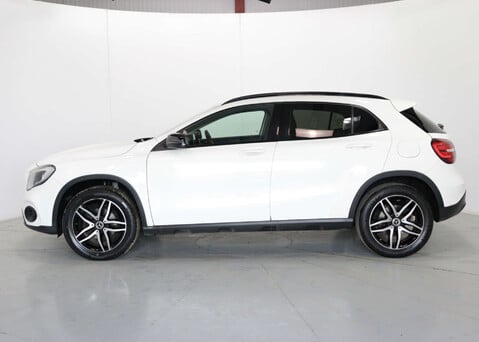 Mercedes-Benz GLA 1.6 GLA 180 Urban Edition Auto 5dr 4