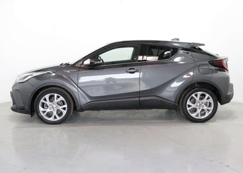 Toyota C-HR 1.8 C-HR Design HEV CVT 5dr 4