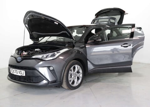 Toyota C-HR 1.8 C-HR Design HEV CVT 5dr 39