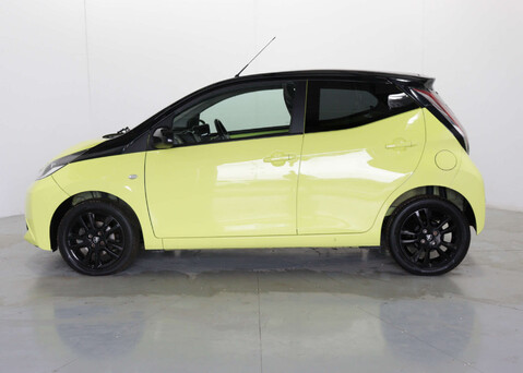 Toyota Aygo 1.0 Aygo X-Cite 2 VVT-i CVT 5dr 4