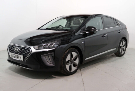 Hyundai IONIQ 1.6 IONIQ Premium SE FHEV Semi-Auto 5dr