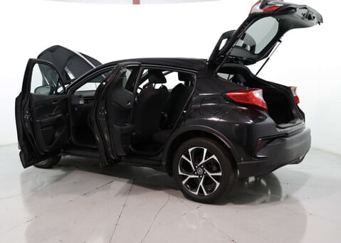 Toyota C-HR 1.8 C-HR Design HEV CVT 5dr 42