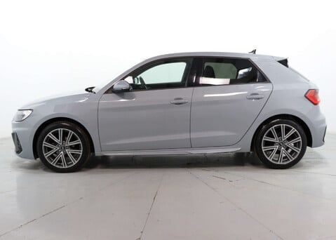 Audi A1 1.0 A1 Sportback 25 TFSI S Line Semi-Auto 5dr 4