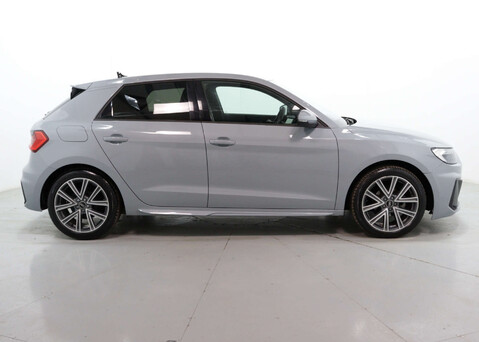 Audi A1 1.0 A1 Sportback 25 TFSI S Line Semi-Auto 5dr 8