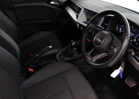 Audi A1 1.0 A1 Sportback 25 TFSI S Line Semi-Auto 5dr 26