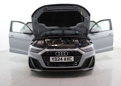 Audi A1 1.0 A1 Sportback 25 TFSI S Line Semi-Auto 5dr 39