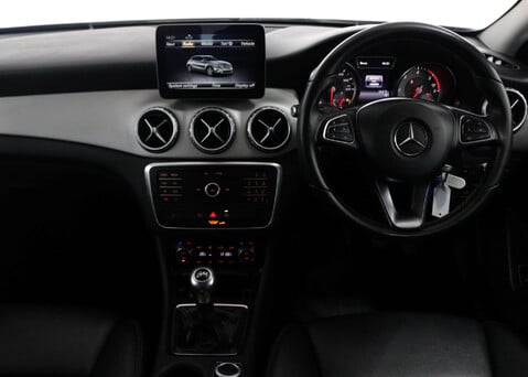 Mercedes-Benz GLA 2.1 GLA 200 D Sport 5dr 15