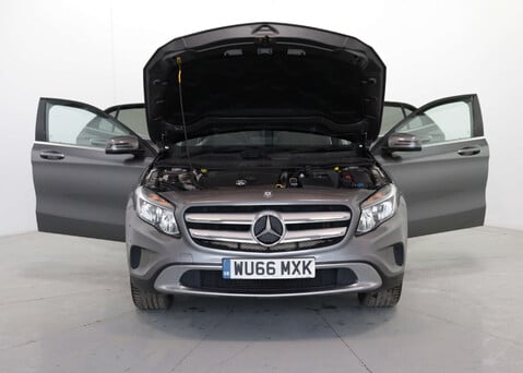 Mercedes-Benz GLA 2.1 GLA 200 D Sport 5dr 39