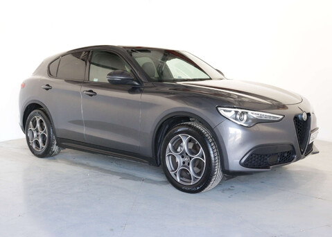 Alfa Romeo Stelvio 2.0 Stelvio Sprint TB AWD Auto 4WD 5dr 1