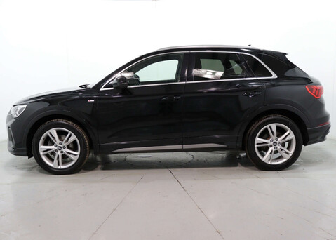 Audi Q3 1.5 Q3 S Line 35 TFSI MHEV Semi-Auto 5dr 4