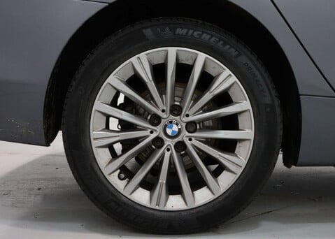 BMW 2 Series 1.5 218i Luxury Auto 5dr 12