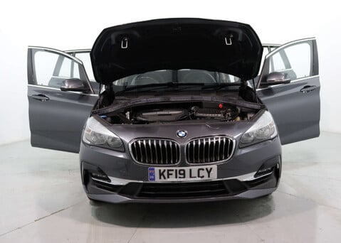 BMW 2 Series 1.5 218i Luxury Auto 5dr 41