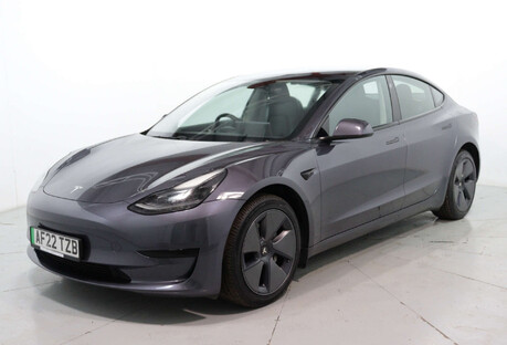 Tesla Model 3 Model 3 Standard-Range + 4dr