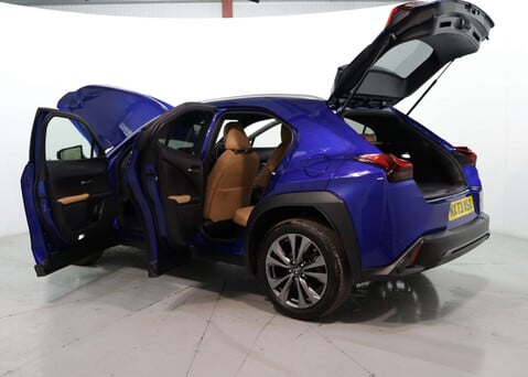 Lexus Ux 2.0 UX 250H F Sport Design 4x2 CVT 5dr 42