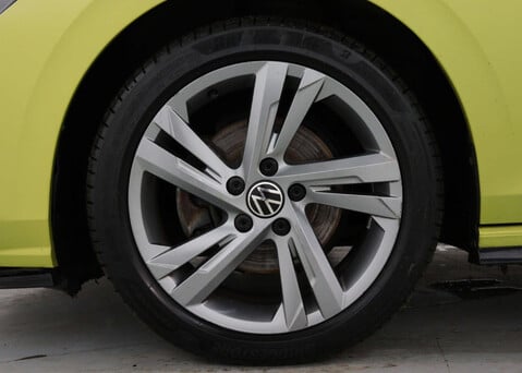Volkswagen Golf 1.5 Golf R-Line eTSI Semi-Auto 5dr 10