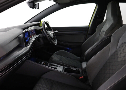 Volkswagen Golf 1.5 Golf R-Line eTSI Semi-Auto 5dr 34