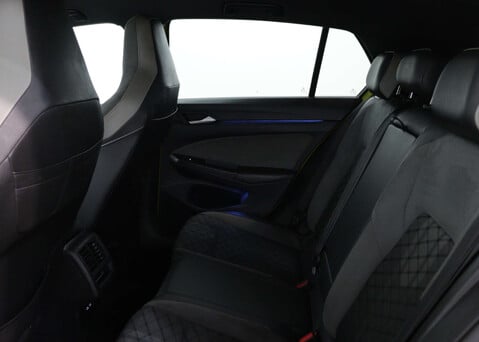 Volkswagen Golf 1.5 Golf R-Line eTSI Semi-Auto 5dr 37