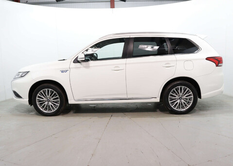 Mitsubishi Outlander 2.4 Outlander Dynamic PHEV CVT 4WD 5dr 4