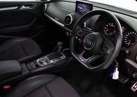 Audi A3 1.5 A3 Black Edition 35 TFSI Semi-Auto 4dr 29