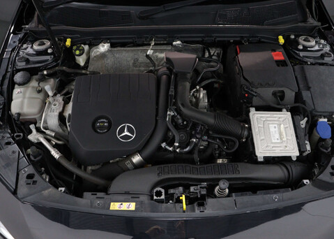 Mercedes-Benz A Class 1.3 A 200 AMG Line Exeutive Auto 5dr 42