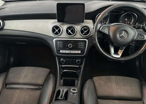 Mercedes-Benz GLA 1.6 GLA 180 Urban Edition Auto 5dr 4