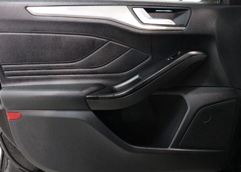 Ford Focus 1.0 Focus Titanium Auto 5dr 40