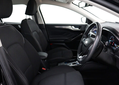 Ford Focus 1.0 Focus Titanium Auto 5dr 34