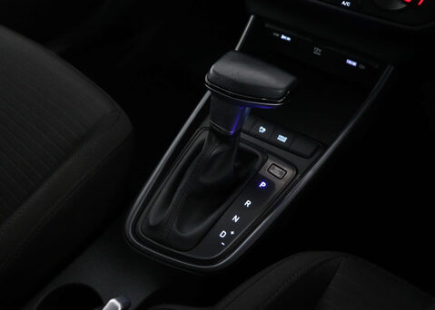 Hyundai i20 1.0 i20 SE Connect MHEV TGDi Auto 5dr 26