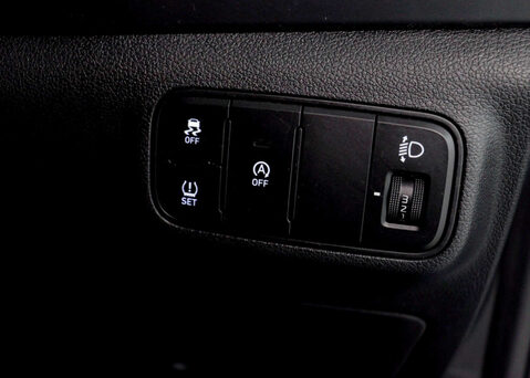 Hyundai i20 1.0 i20 SE Connect MHEV TGDi Auto 5dr 31