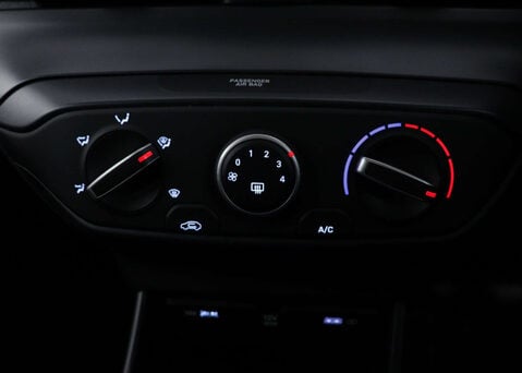 Hyundai i20 1.0 i20 SE Connect MHEV TGDi Auto 5dr 26