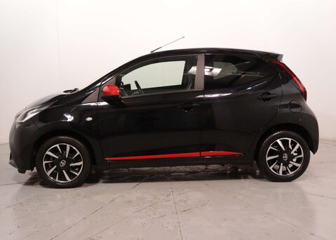 Toyota Aygo 1.0 Aygo X-Trend TSS VVT-i CVT 5dr 4