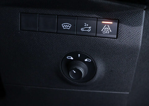 DS DS 7 Crossback 1.6 DS7 Crossback Performance Line+ PureTech S/S Auto 5dr 31