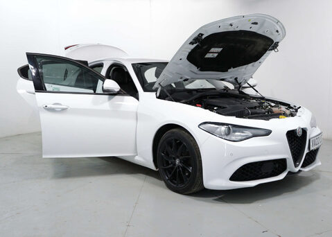 Alfa Romeo Giulia 2.0 Giulia Sprint TB Auto 4dr 46