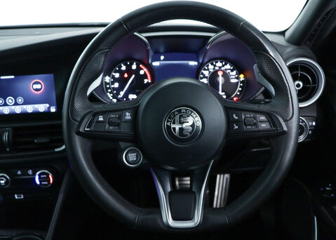 Alfa Romeo Giulia 2.0 Giulia Sprint TB Auto 4dr 18