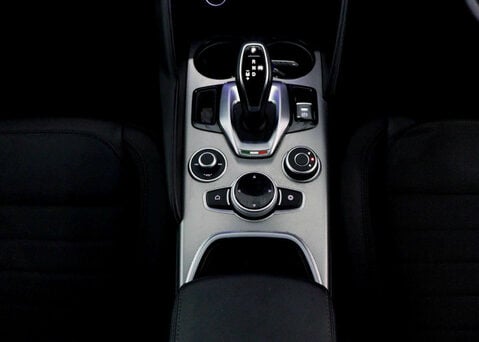 Alfa Romeo Giulia 2.0 Giulia Sprint TB Auto 4dr 21