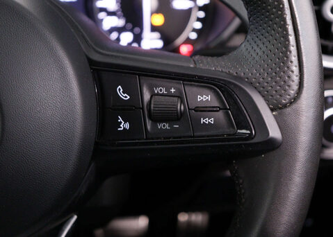 Alfa Romeo Giulia 2.0 Giulia Sprint TB Auto 4dr 31