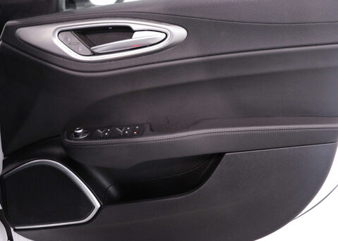 Alfa Romeo Giulia 2.0 Giulia Sprint TB Auto 4dr 37