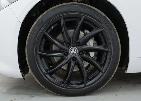 Alfa Romeo Giulia 2.0 Giulia Sprint TB Auto 4dr 15