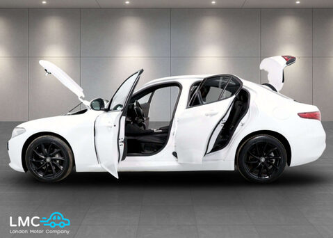 Alfa Romeo Giulia 2.0 Giulia Sprint TB Auto 4dr 50