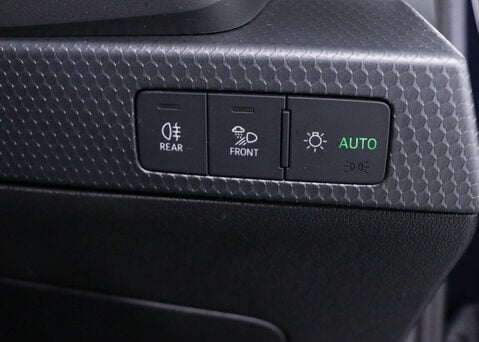 Audi A1 1.5 A1 Sportback 35 TFSI Sport Semi-Auto 5dr 33