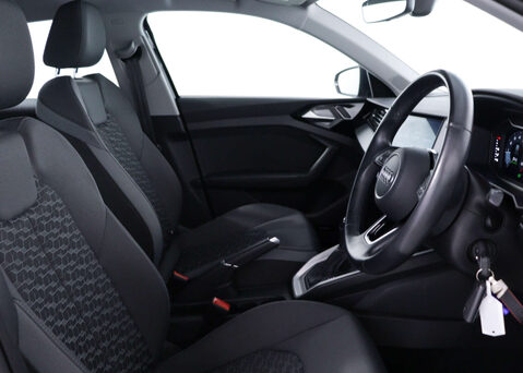 Audi A1 1.5 A1 Sportback 35 TFSI Sport Semi-Auto 5dr 36