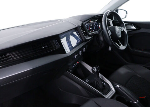 Audi A1 1.5 A1 Sportback 35 TFSI Sport Semi-Auto 5dr 39